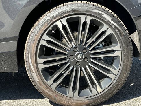 New 2026 Land Rover Range Rover Velar Dynamic SE AWD/4WD image 12