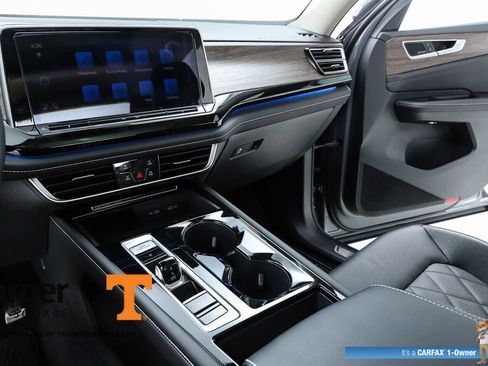 Used 2025 Volkswagen Atlas SEL Premium R-Line image 63