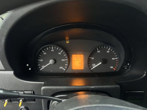 Used 2013 Freightliner Sprinter 2500 image 16