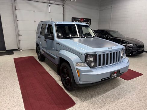 Used 2012 Jeep Liberty Arctic AWD/4WD image 6