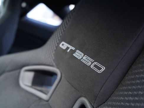 Used 2017 Ford Mustang Shelby GT350 w/ Electronics Package image 40