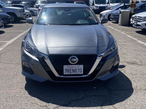 Used 2022 Nissan Altima 2.5 SV FWD image 3