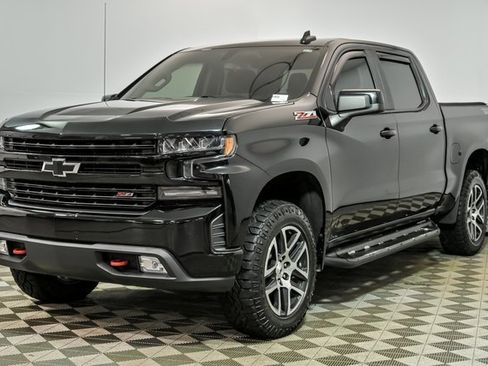 Used 2019 Chevrolet Silverado 1500 LT Trail Boss w/ Convenience Package image 4