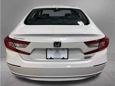 Certified 2022 Honda Accord Touring image 5