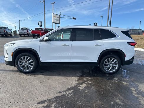 Used 2025 Buick Enclave Preferred image 6