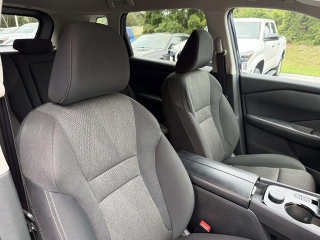 Used 2024 Nissan Rogue SV AWD/4WD image 17