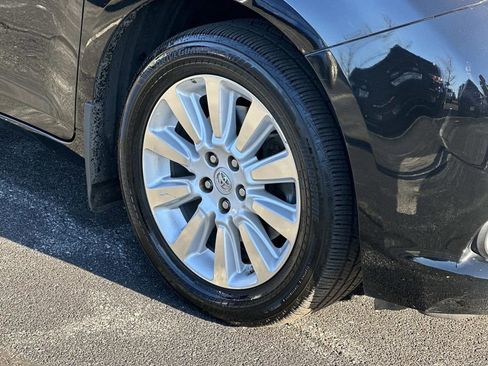 Used 2015 Toyota Sienna Limited image 30