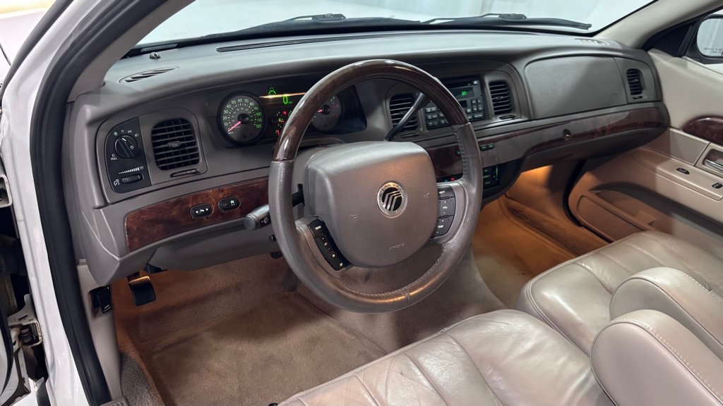 Used 2008 Mercury Grand Marquis LS RWD image 9