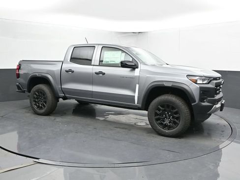 New 2026 Chevrolet Colorado Trail Boss AWD/4WD image 3
