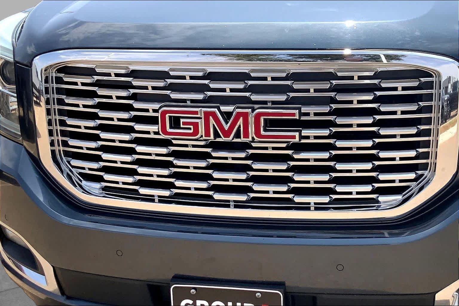Used 2019 GMC Yukon Denali w/ Denali Ultimate Package AWD/4WD image 30
