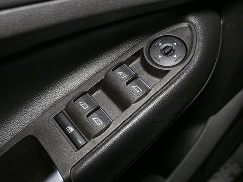 Used 2017 Ford Escape SE w/ Equipment Group 201A image 31