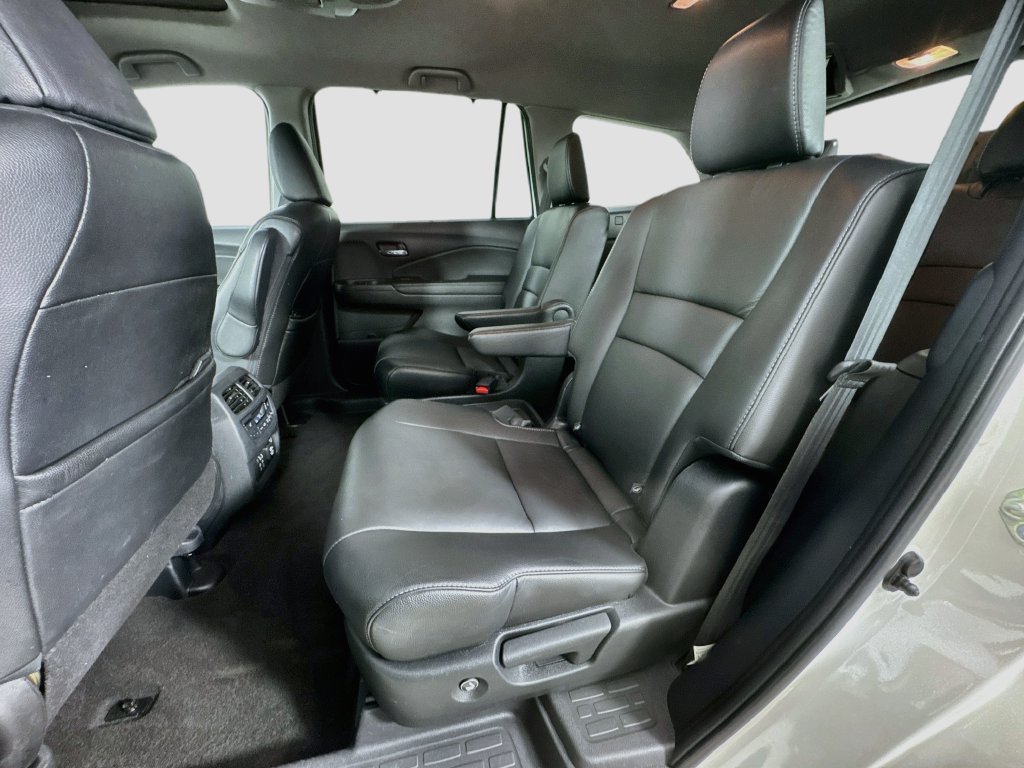 Used 2019 Honda Pilot Touring image 29