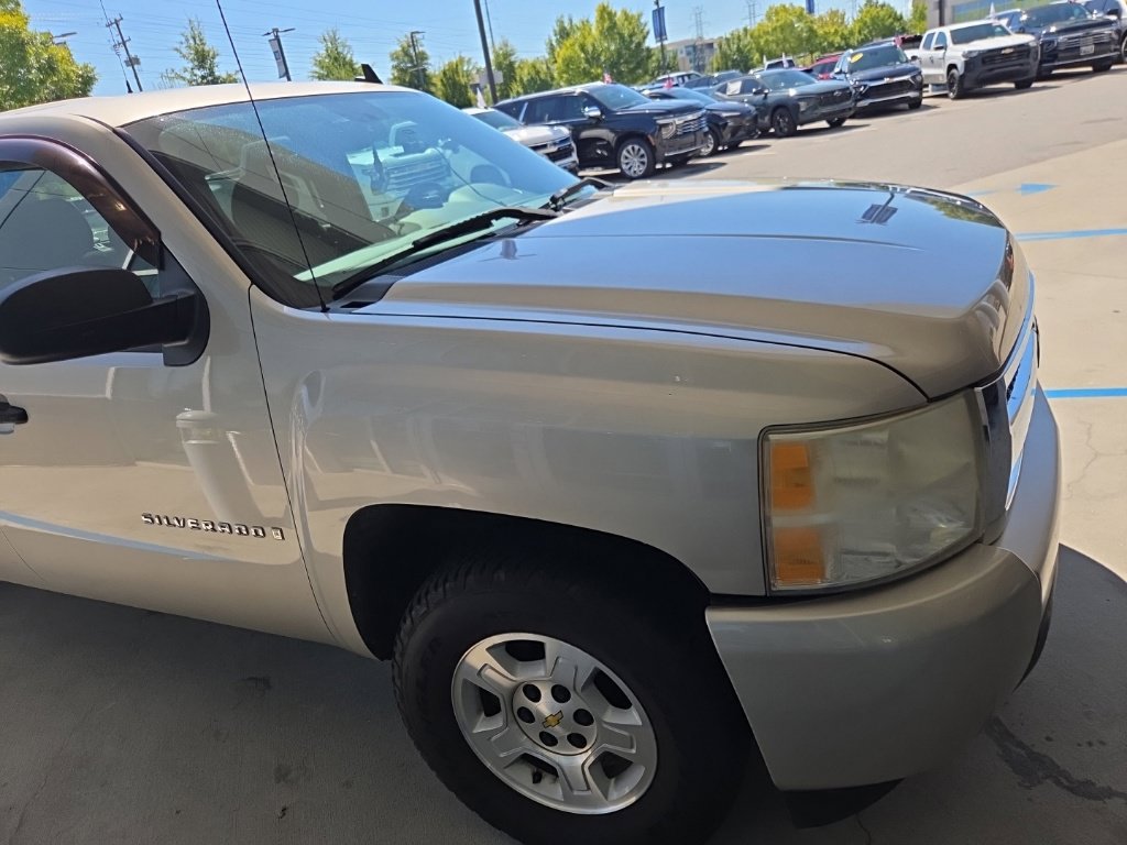 Used 2008 Chevrolet Silverado 1500 LT w/ Power Pack Plus RWD image 6