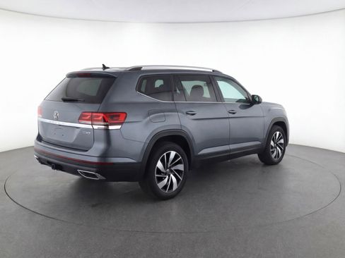Used 2025 Volkswagen Atlas SE AWD/4WD image 9