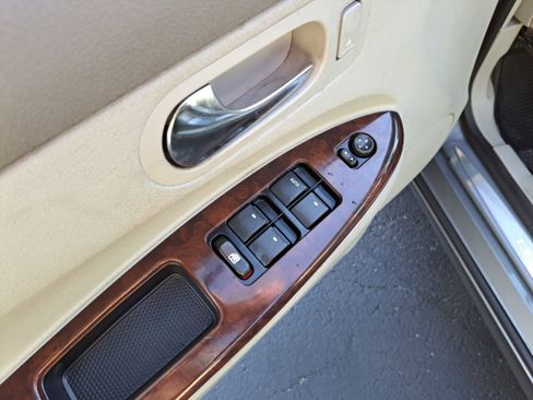 Used 2008 Buick LaCrosse CXL image 13