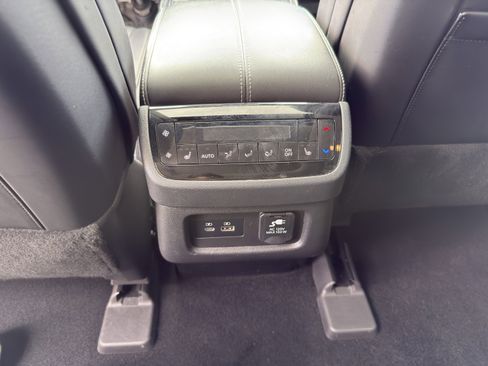 Used 2022 INFINITI QX60 Sensory w/ Cargo Package image 22