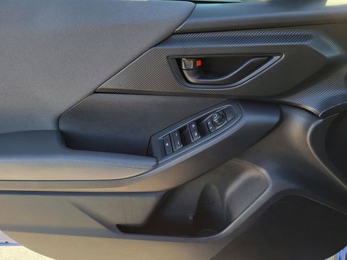 Certified 2025 Subaru Crosstrek 2.0i Premium image 16