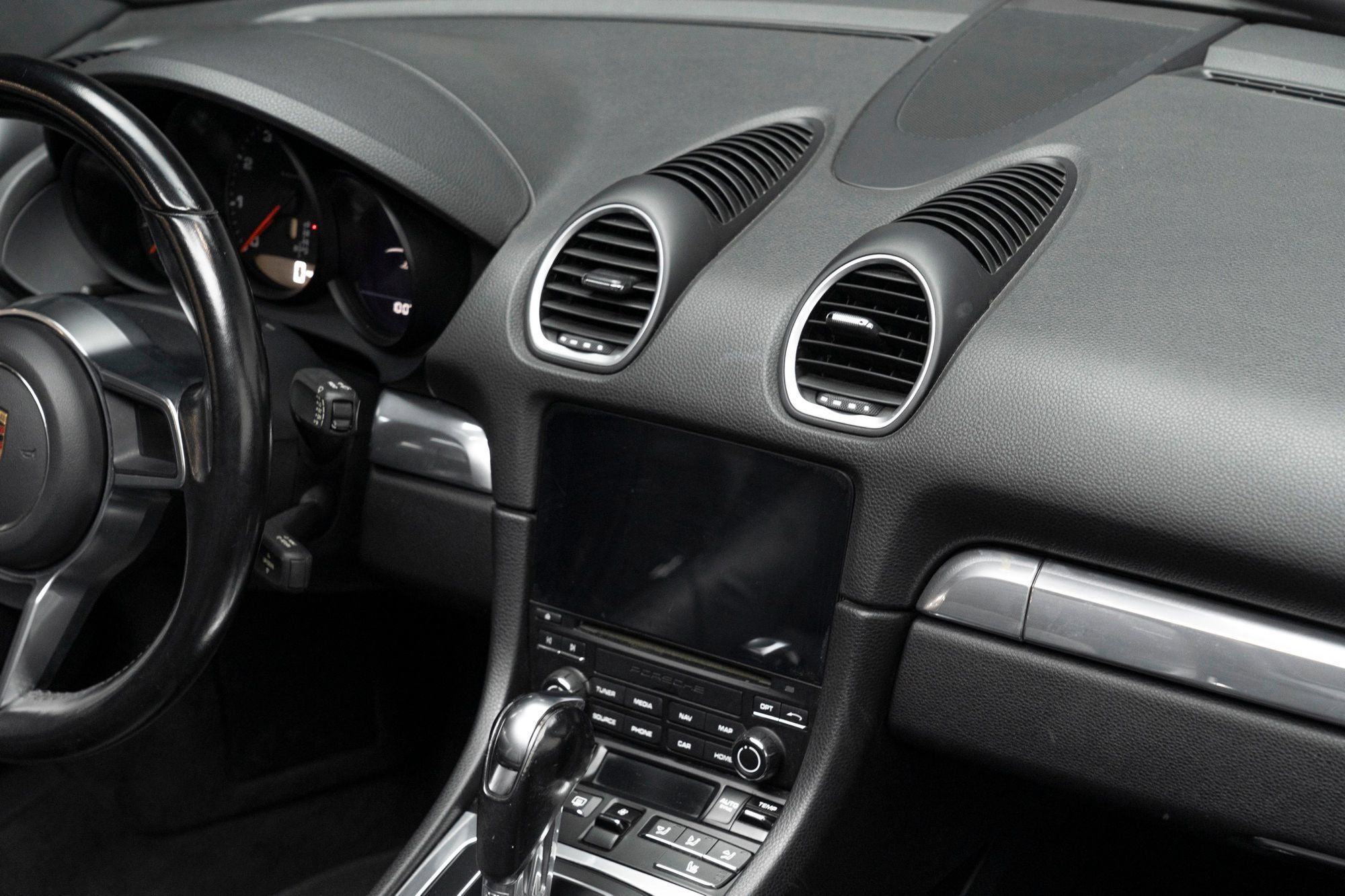 Used 2022 Porsche 718 Boxster RWD image 36