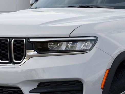 New 2026 Jeep Grand Cherokee Laredo X RWD image 10