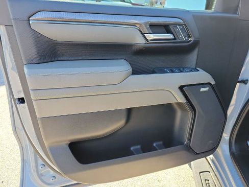 Used 2025 Chevrolet Silverado 1500 ZR2 w/ Technology Package image 14