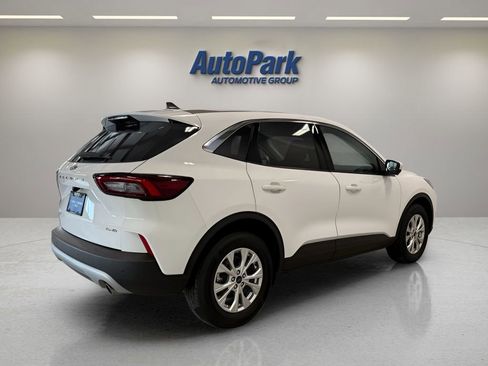 Used 2024 Ford Escape Active w/ Tech Pack #2 AWD/4WD image 7