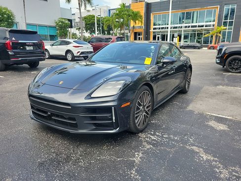 Used 2024 Porsche Panamera w/ Premium Package RWD image 2