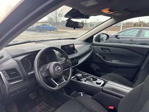 Used 2024 Nissan Rogue S image 5