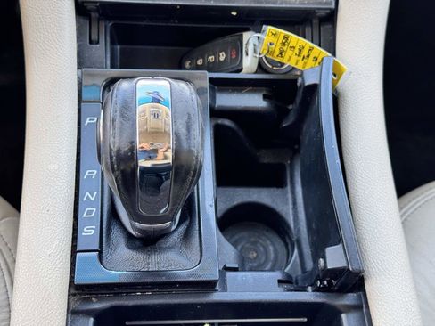 Used 2013 Ford Taurus Limited FWD image 45