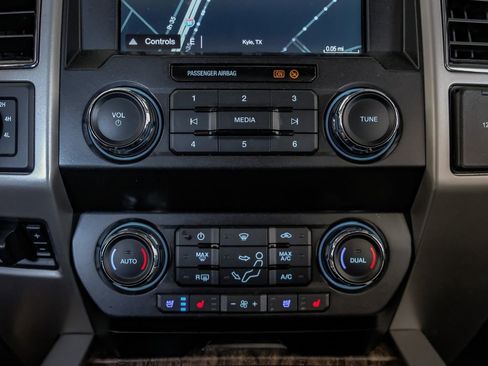 Used 2019 Ford F350 Lariat w/ Lariat Value Package image 26