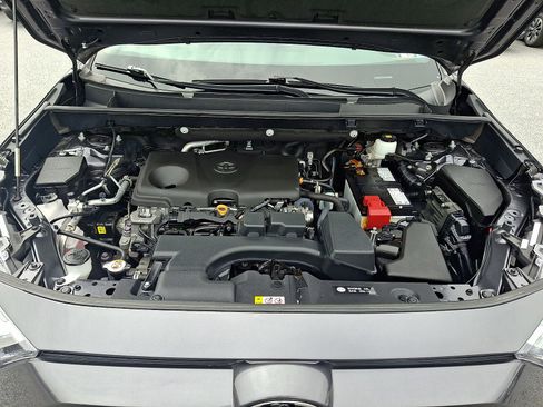 Used 2022 Toyota RAV4 XLE w/ Convenience Package image 30