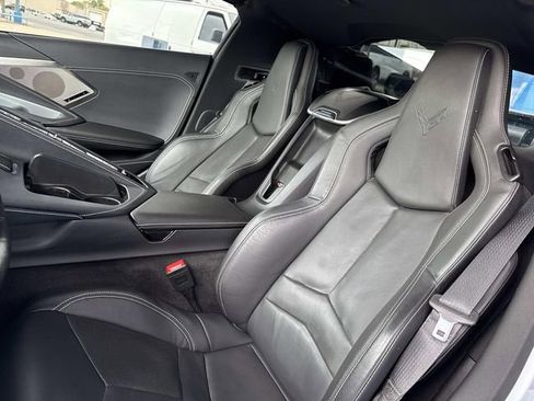 Used 2025 Chevrolet Corvette Stingray Preferred Cpe w/ 2LT RWD image 31