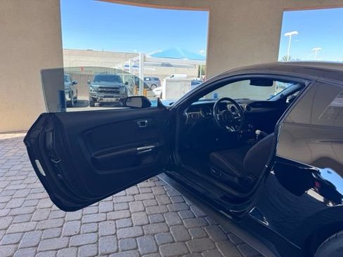 Certified 2018 Ford Mustang GT RWD image 10