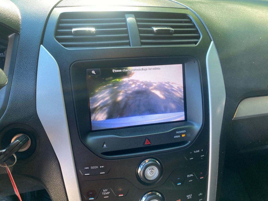 Used 2013 Ford Explorer XLT FWD image 15