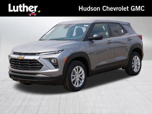 New 2026 Chevrolet TrailBlazer LS w/ LS Convenience Package AWD/4WD image 1