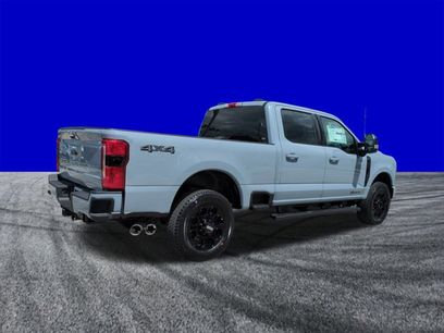 New 2026 Ford F250 Lariat w/ Black Appearance Package