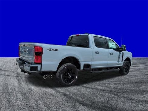 New 2026 Ford F250 Lariat w/ Black Appearance Package image 4