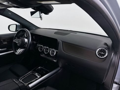 Used 2025 Mercedes-Benz GLA 250 image 30