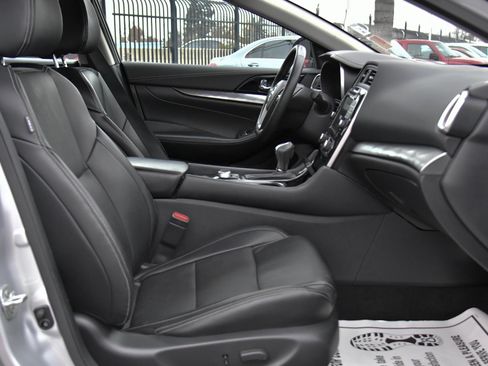 Used 2023 Nissan Maxima SV w/ Floor Mat Group image 42