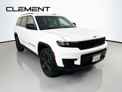 Used 2023 Jeep Grand Cherokee L Laredo image 5