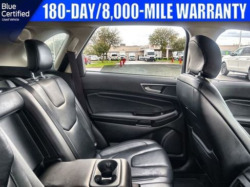 Used 2019 Ford Edge Titanium image 17