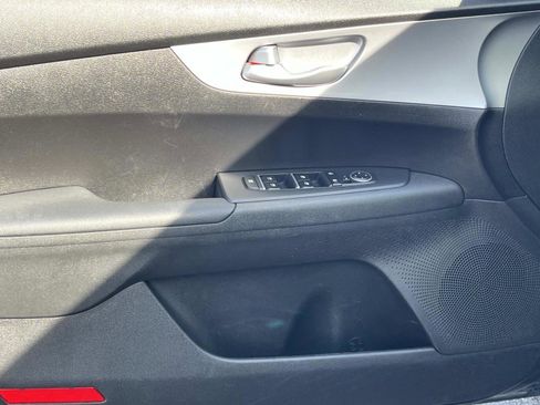 Used 2023 Kia Forte LXS image 25