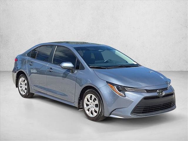 Used 2025 Toyota Corolla LE FWD image 3