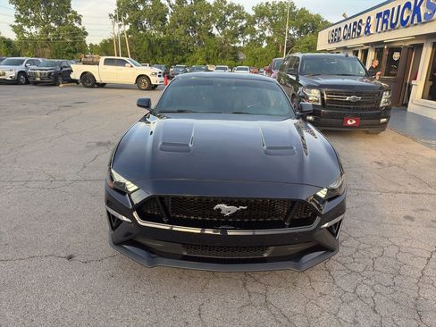 Used 2021 Ford Mustang GT RWD image 3