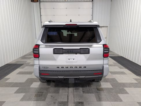 Used 2025 Toyota 4Runner TRD Off-Road image 3