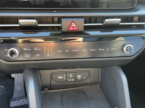 New 2026 Kia Sportage EX w/ EX Panorama Roof Package image 18