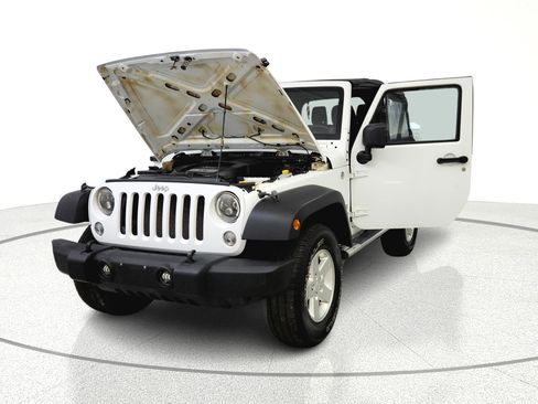 Used 2014 Jeep Wrangler Sport AWD/4WD image 10