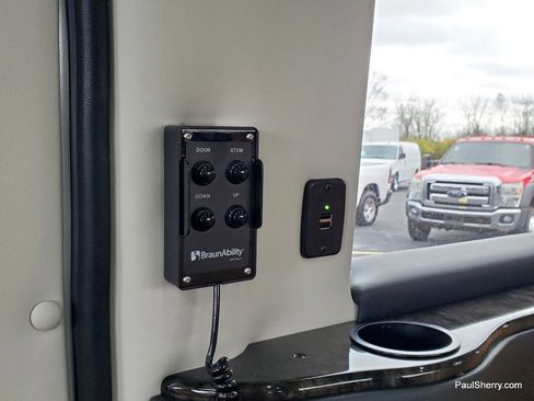 New 2023 RAM ProMaster 2500 w/ Driver Convenience Group image 26