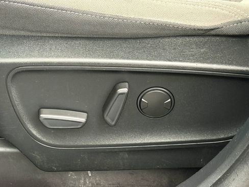 Used 2020 Ford Escape SE AWD/4WD image 25
