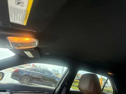 Used 2018 Chrysler 300 Limited w/ Safetytec Plus Group RWD image 11