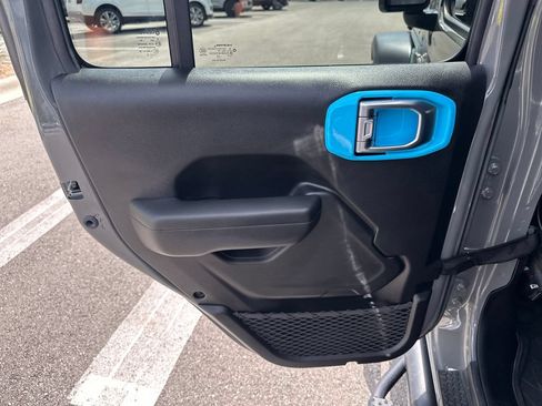 Used 2023 Jeep Wrangler Unlimited Sport AWD/4WD image 33